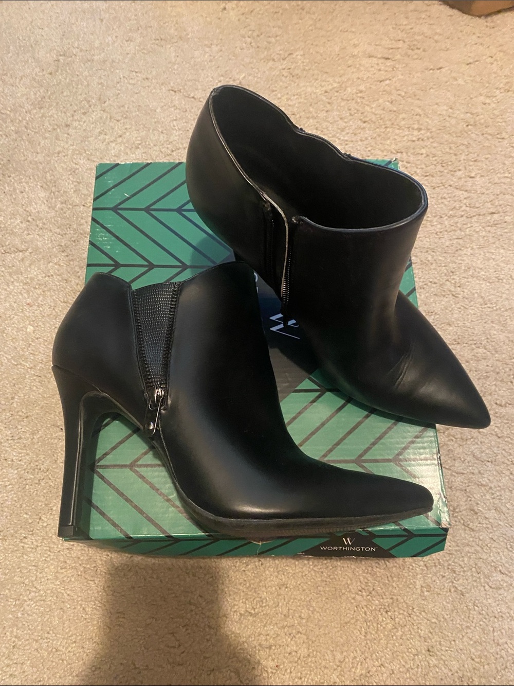 Heeled boots